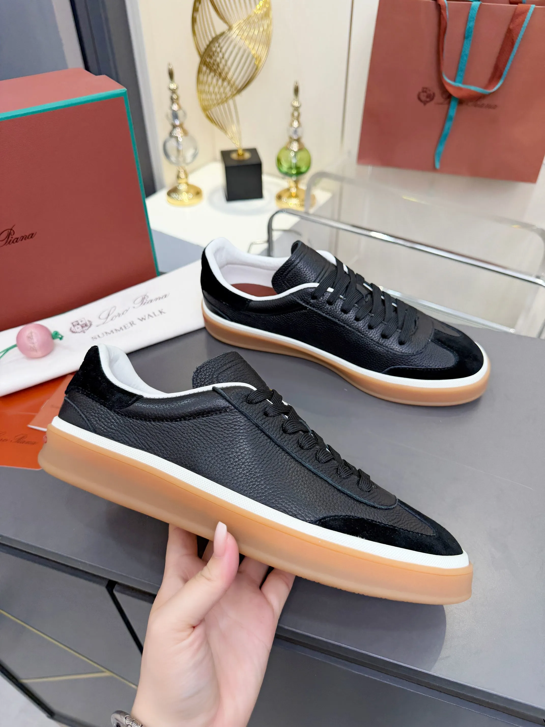 Loro Piana Sneakers — be433e32