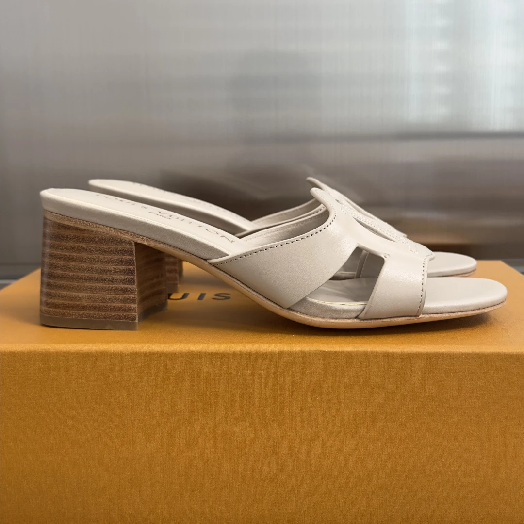 Louis Vuitton Slippers — bb519392