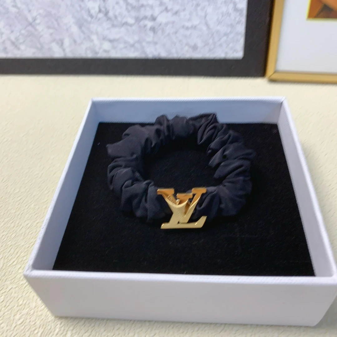 Louis Vuitton Hair Accessories — 1007b362