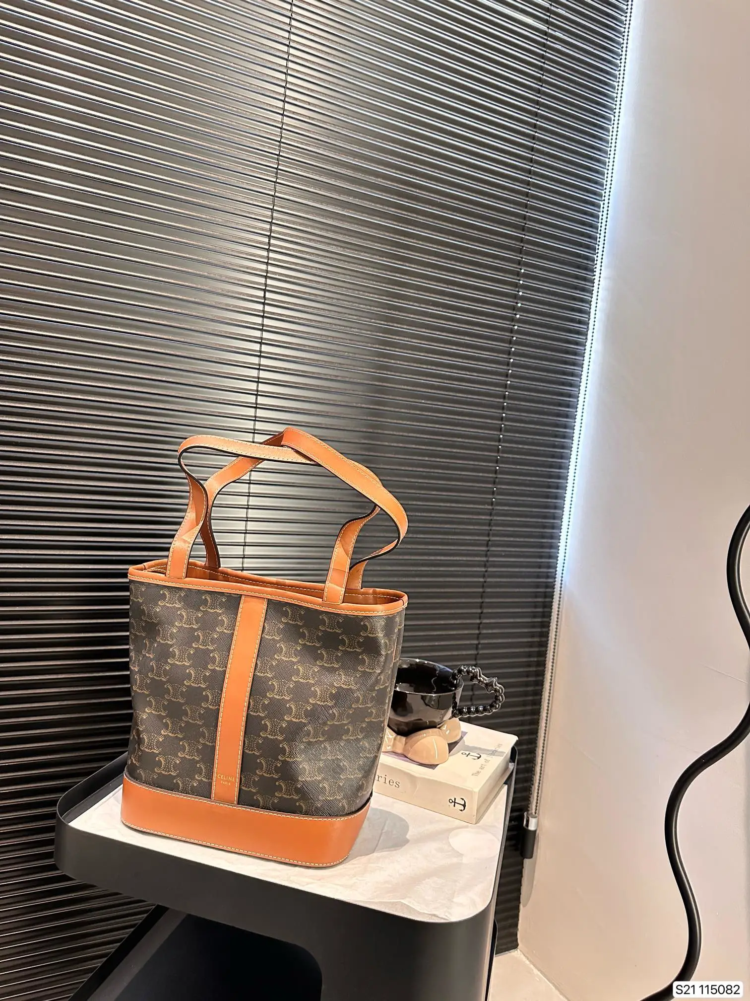 Celine Handbags — ea343336