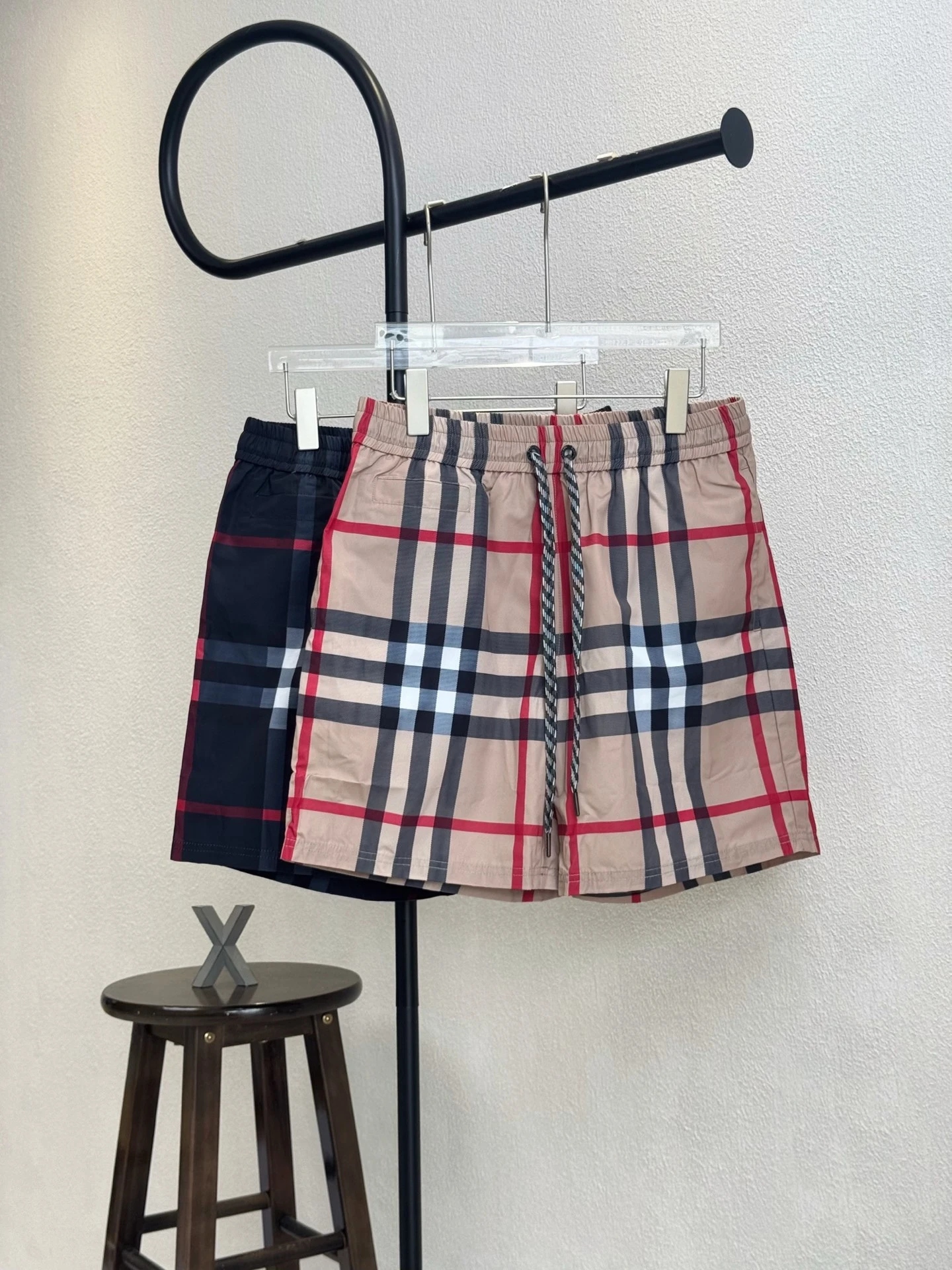 Burberry Shorts — 4316fa8a