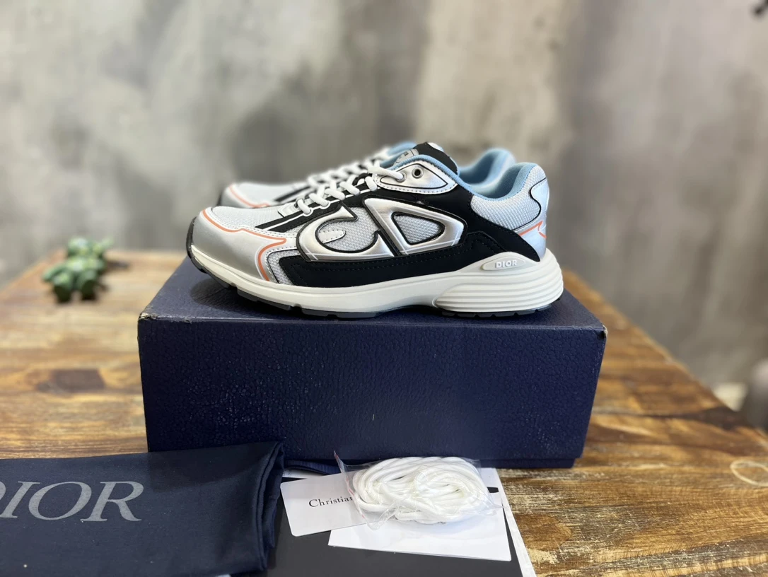 Dior Sneakers — 6c0b01a2