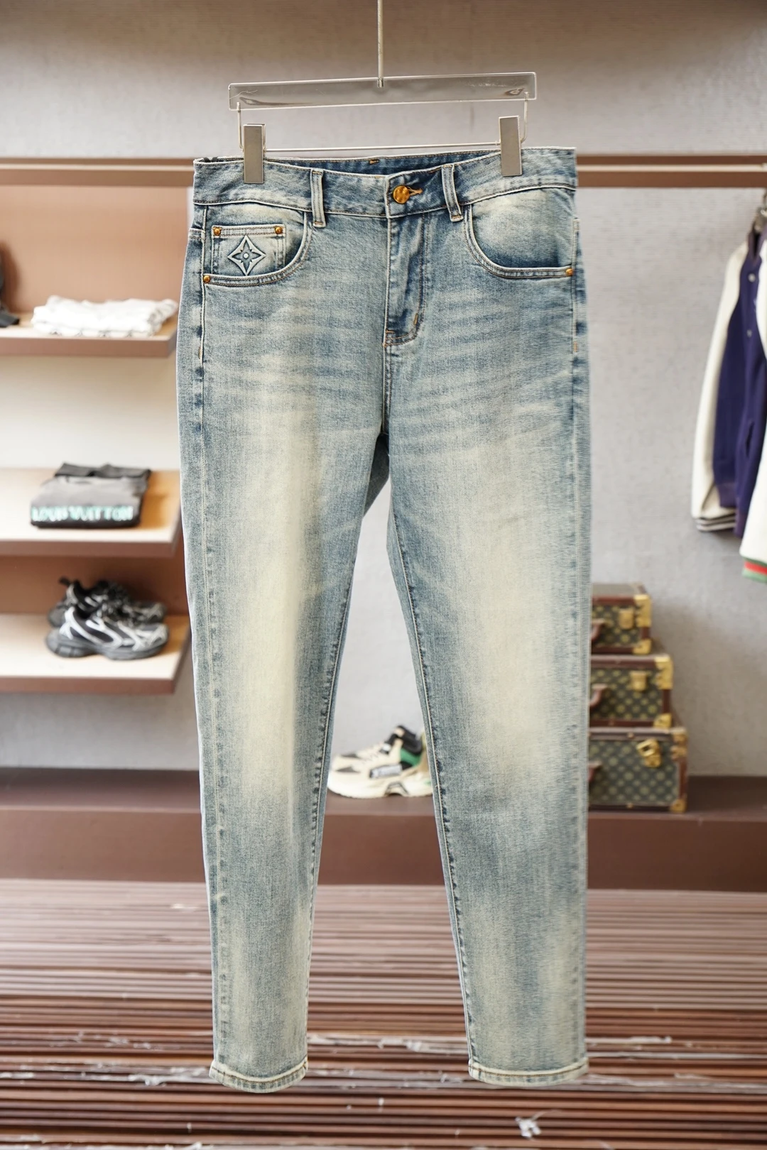 Louis Vuitton Jeans — e0b99dda