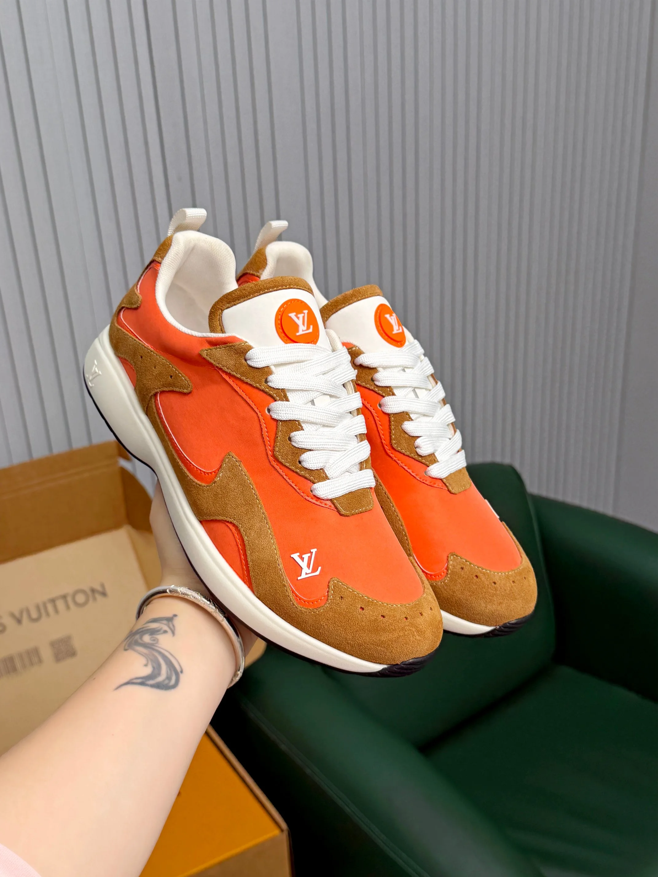 Louis Vuitton Sneakers — d77c0d6d