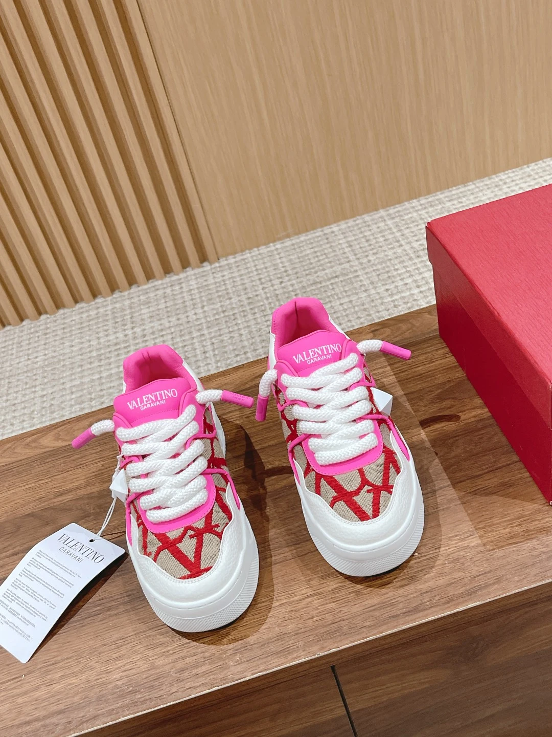 Valentino Sneakers — aaf2756d