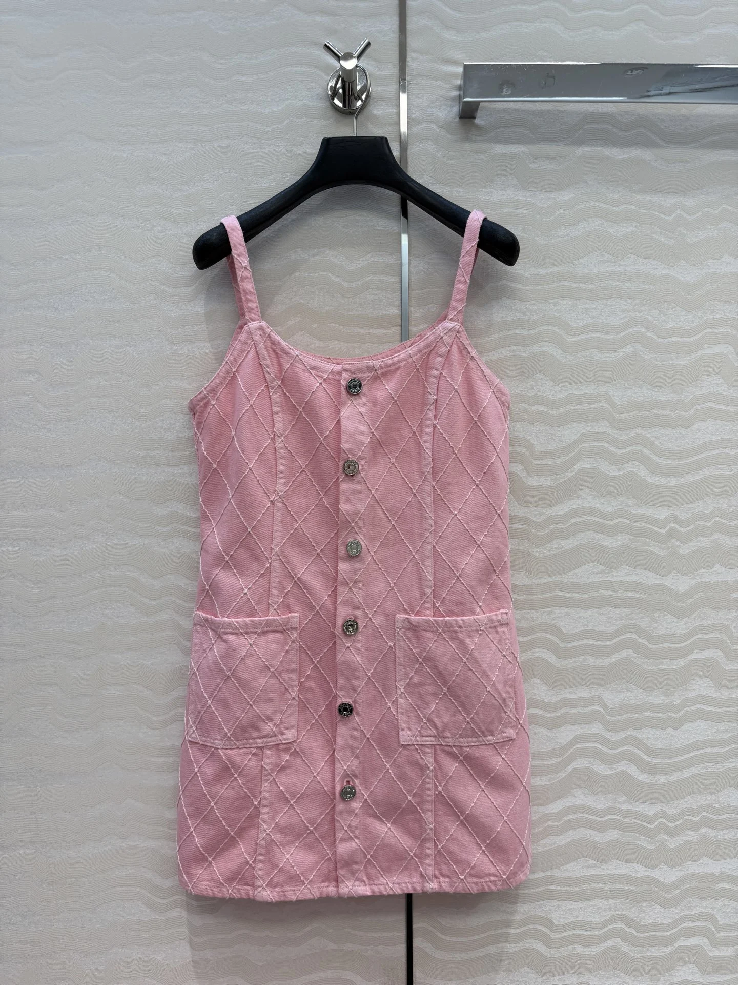 Dresses — a0118b5b