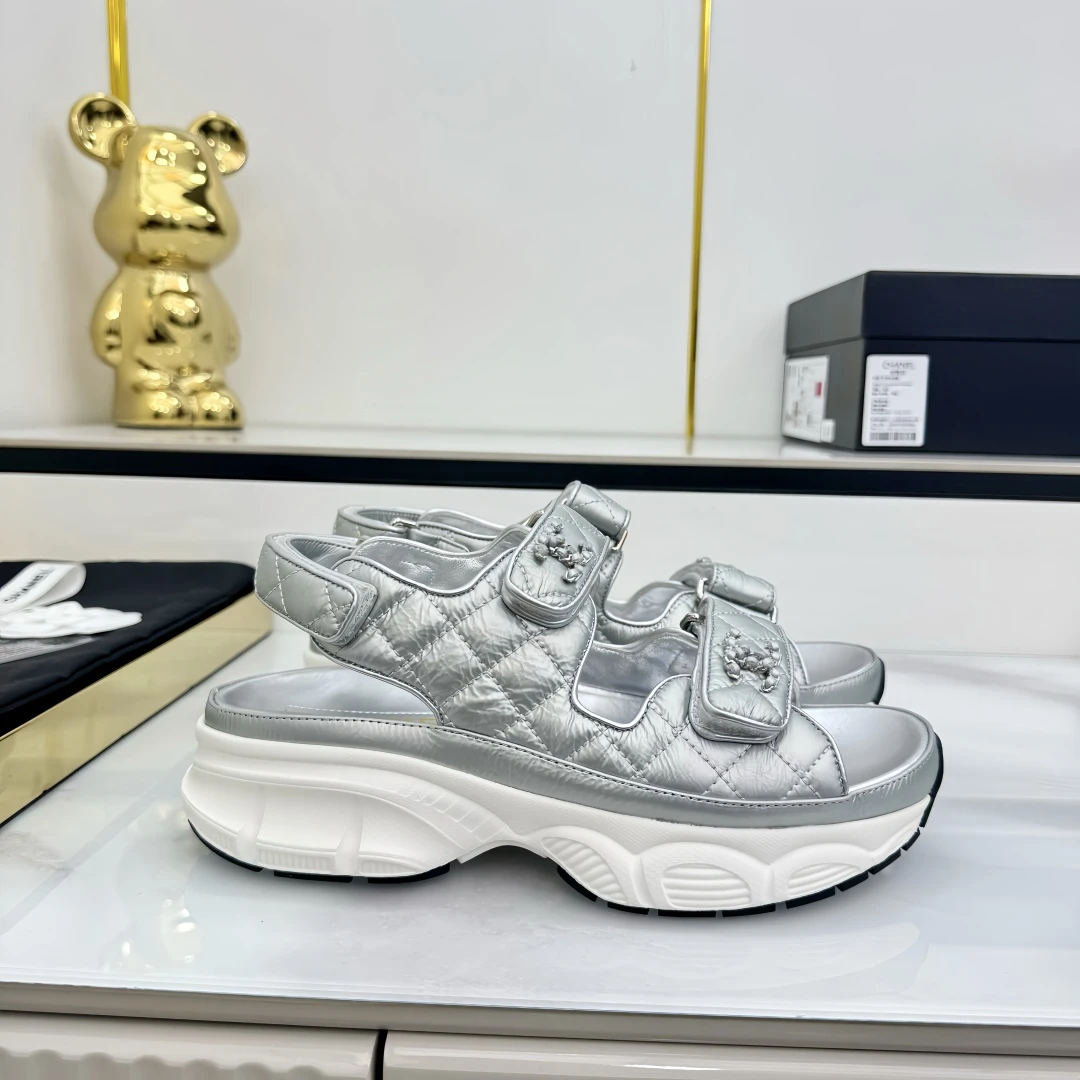Chanel Slippers — 9755c289