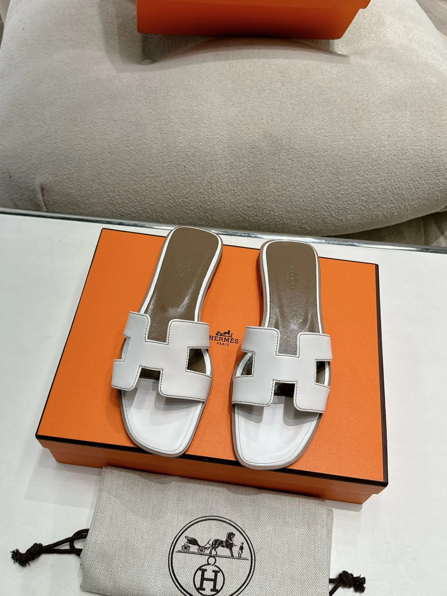 Hermès Slippers — df61717e