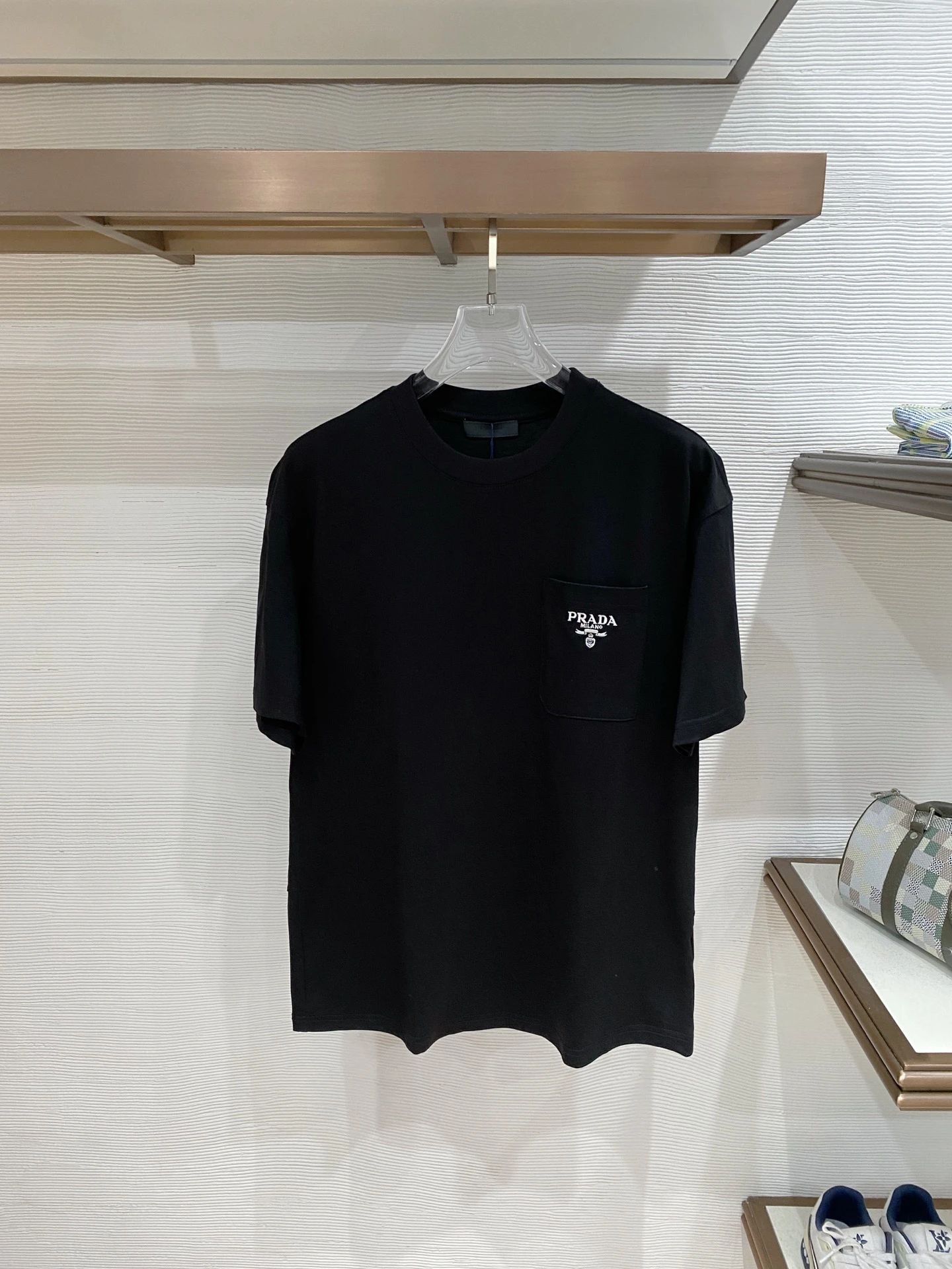 Prada T-Shirt — 392c04a2
