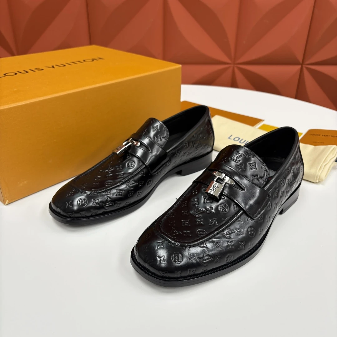 Loafers — 124b270f