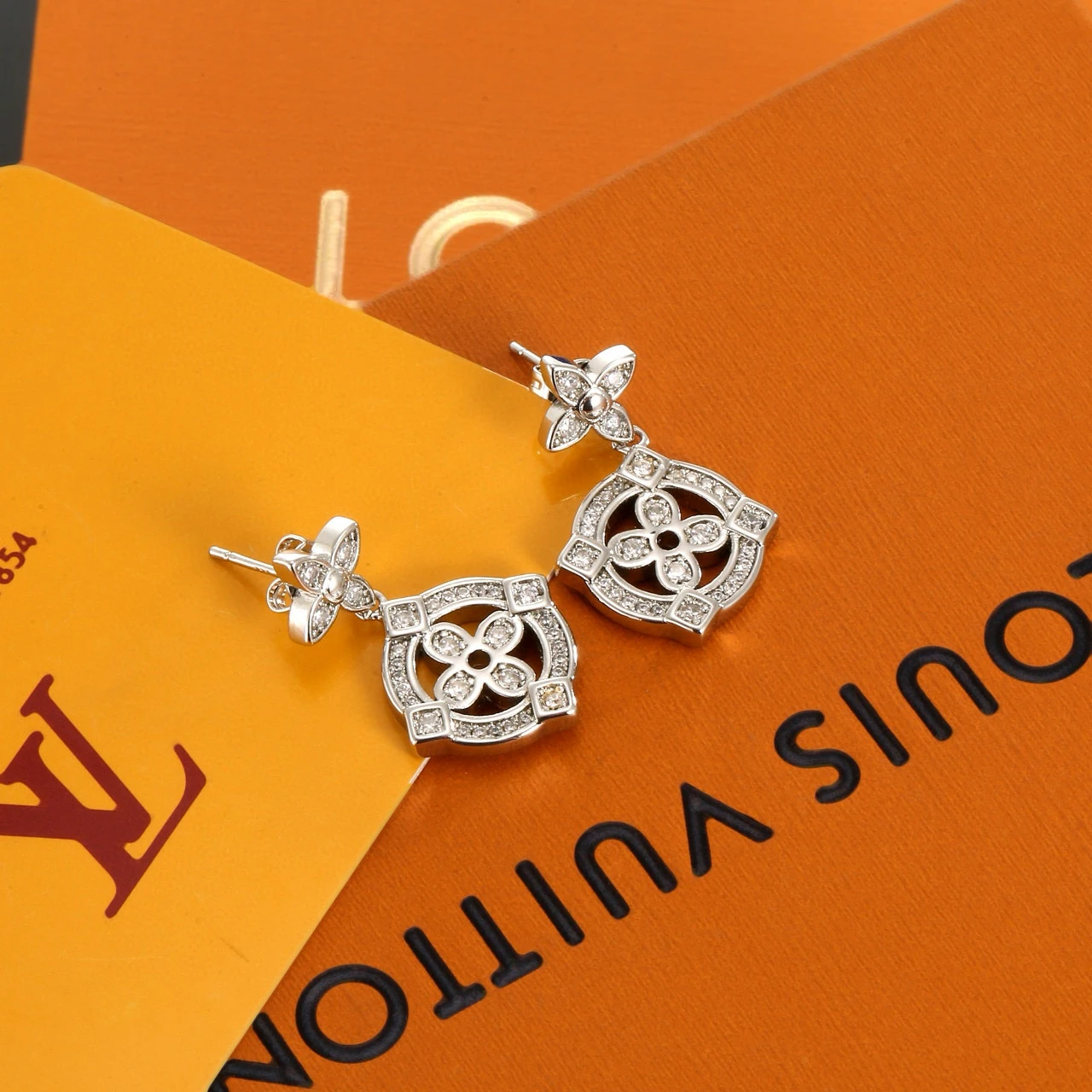 Louis Vuitton Earrings — cb892a25