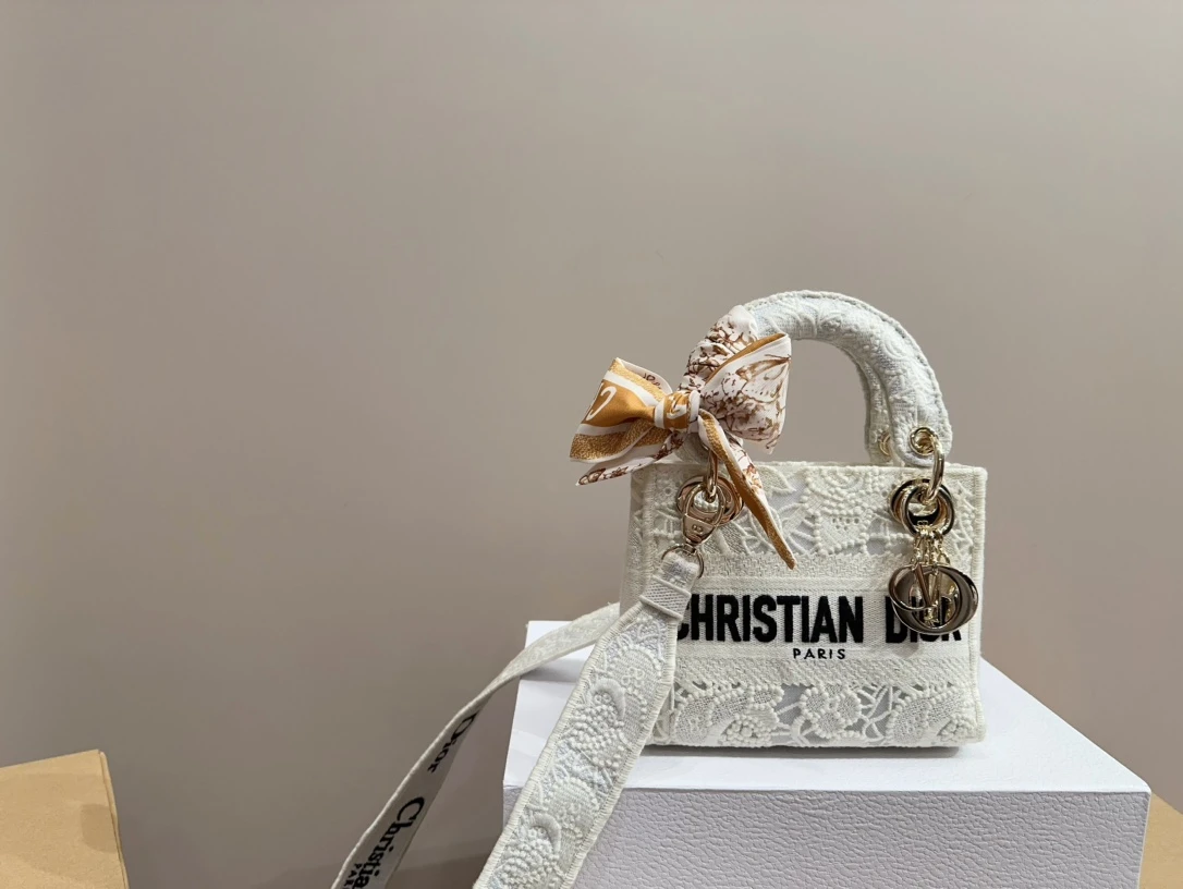 Dior Bag — f55d25d2