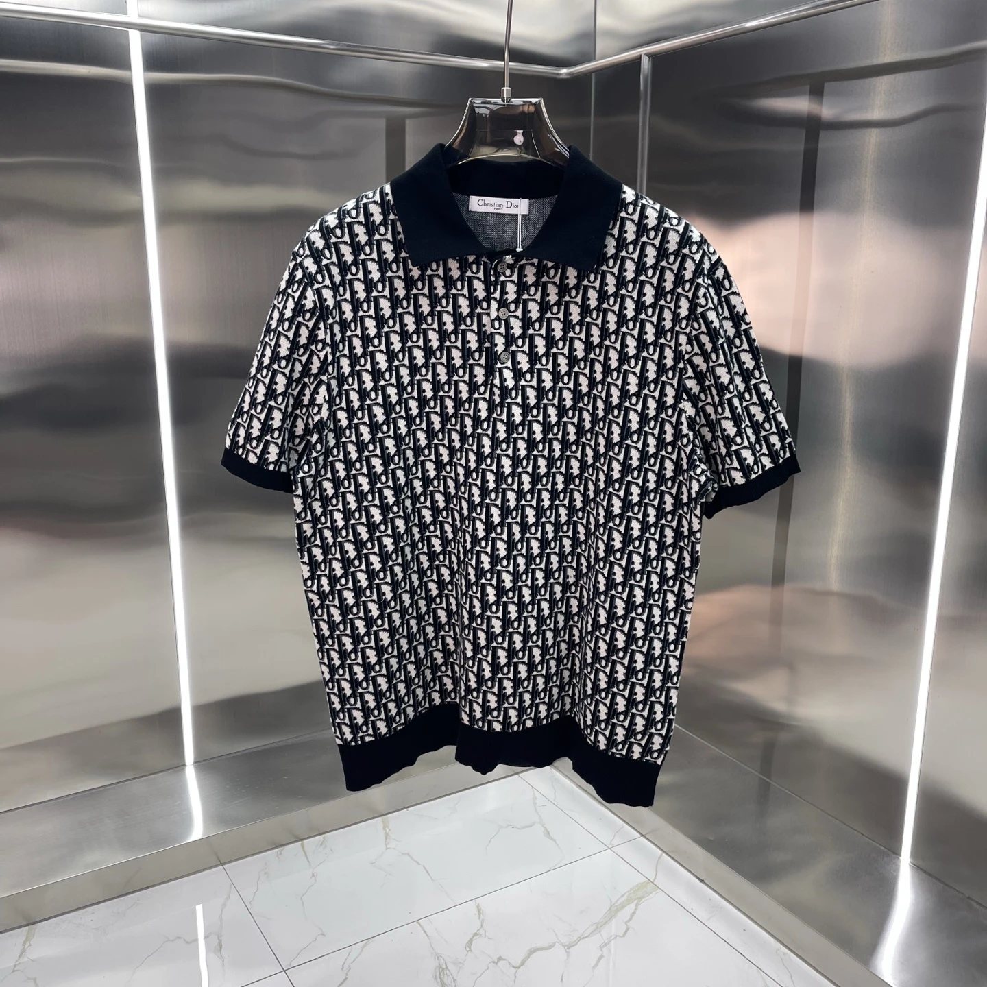 Dior T-Shirt — 582c1f8d