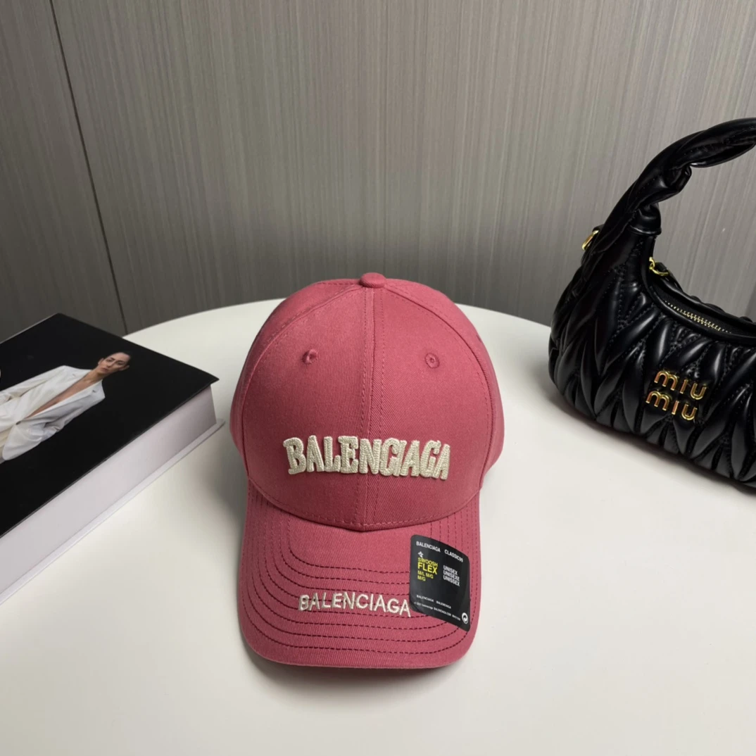Balenciaga Hat — a7fb97af
