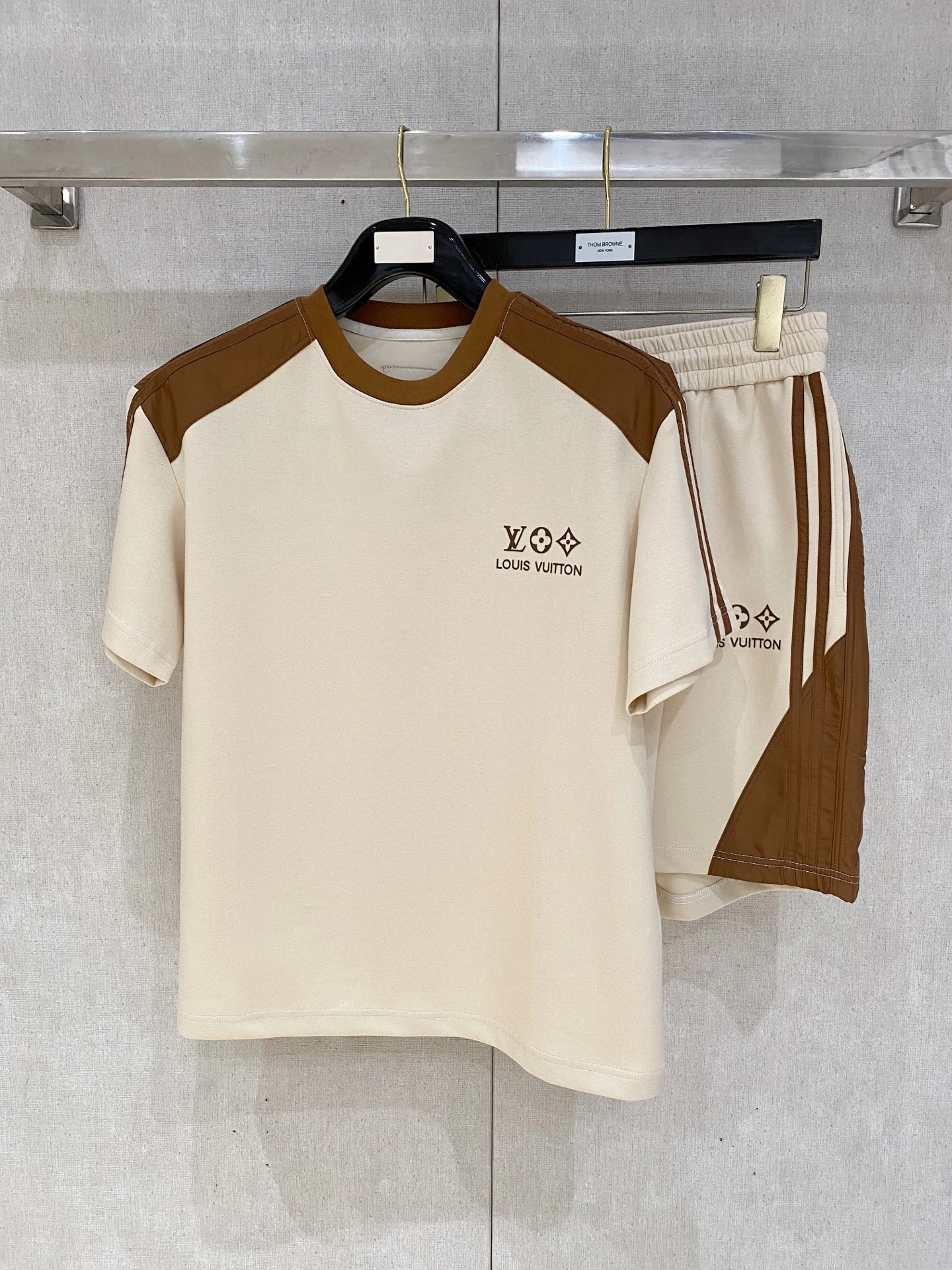 Louis Vuitton Matching Sets — b46df292