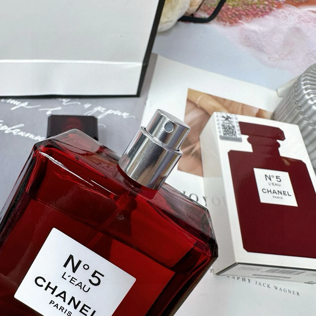 Fragrance — f484820d