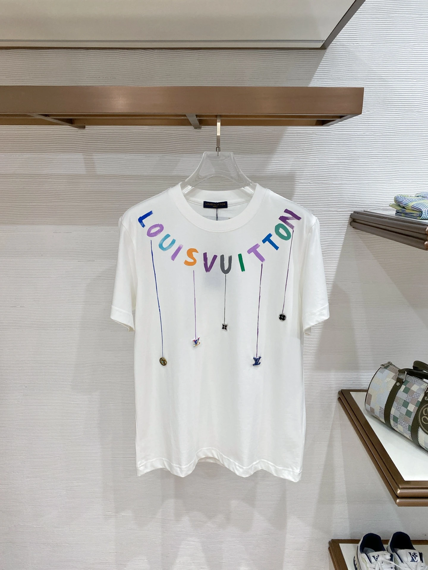 Louis Vuitton T-Shirt — 0ab47349