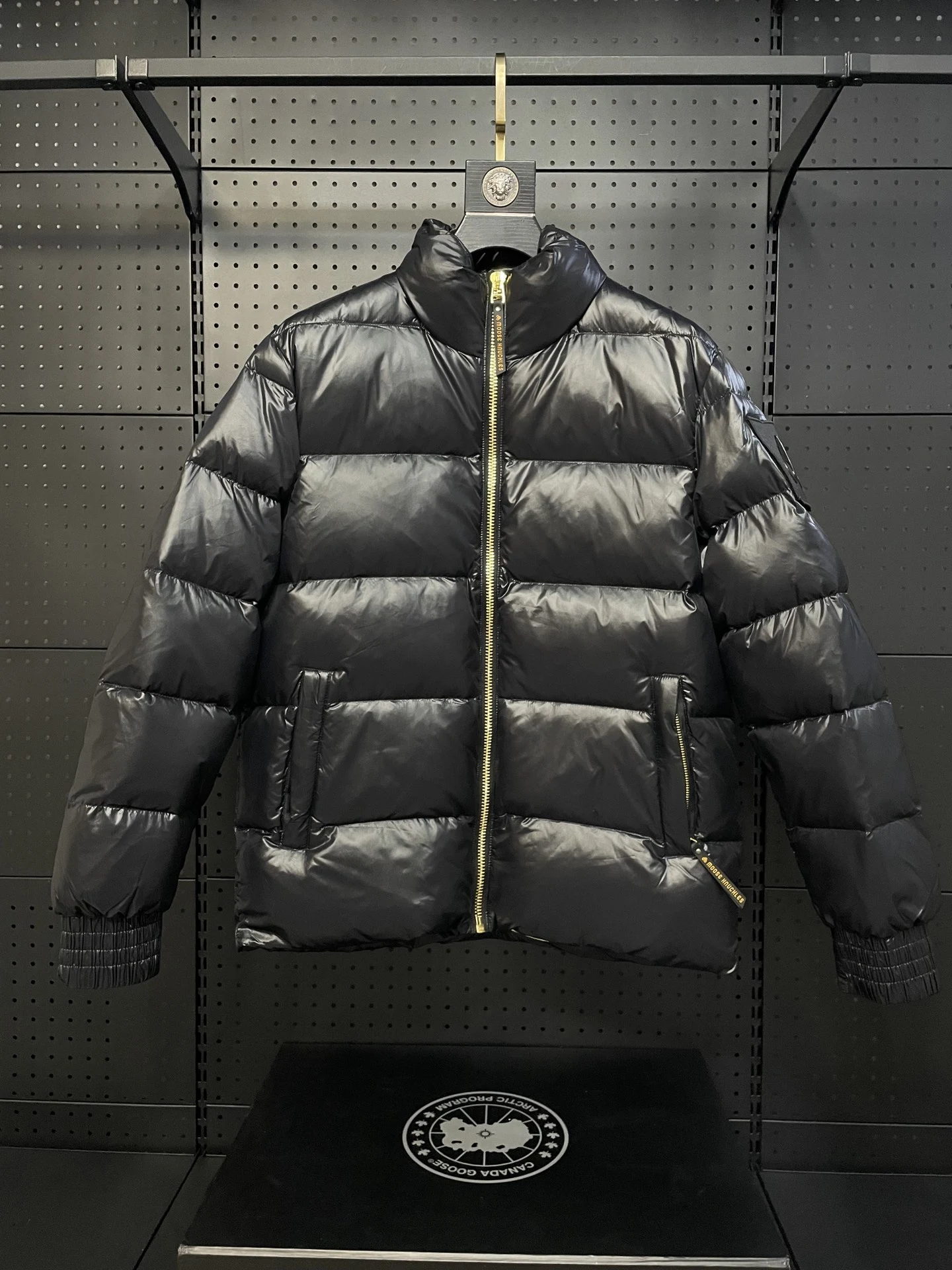 Canada Goose Down Jacket — 2299fb3d
