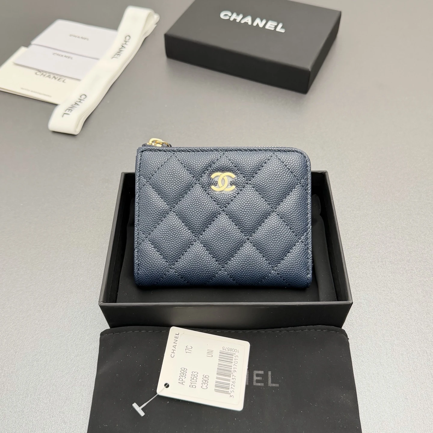 Wallets — 6d95c563