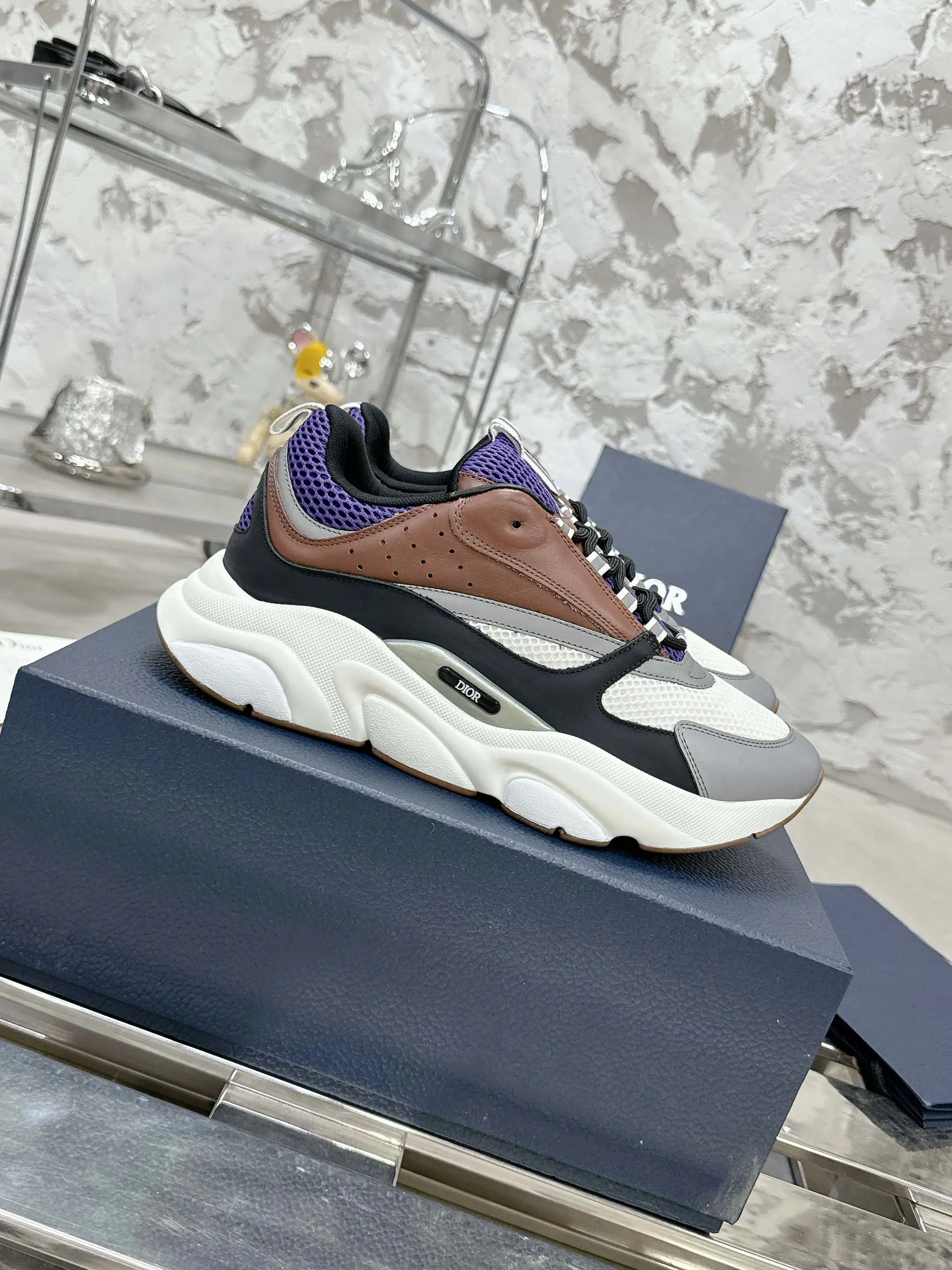 Dior Sneakers — 8c2c37bf