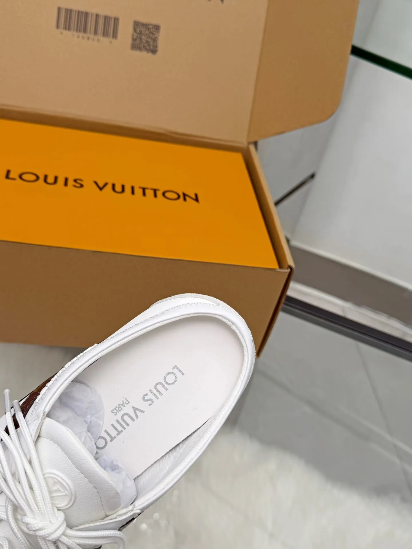 Louis Vuitton Sneakers — 8fc70d74