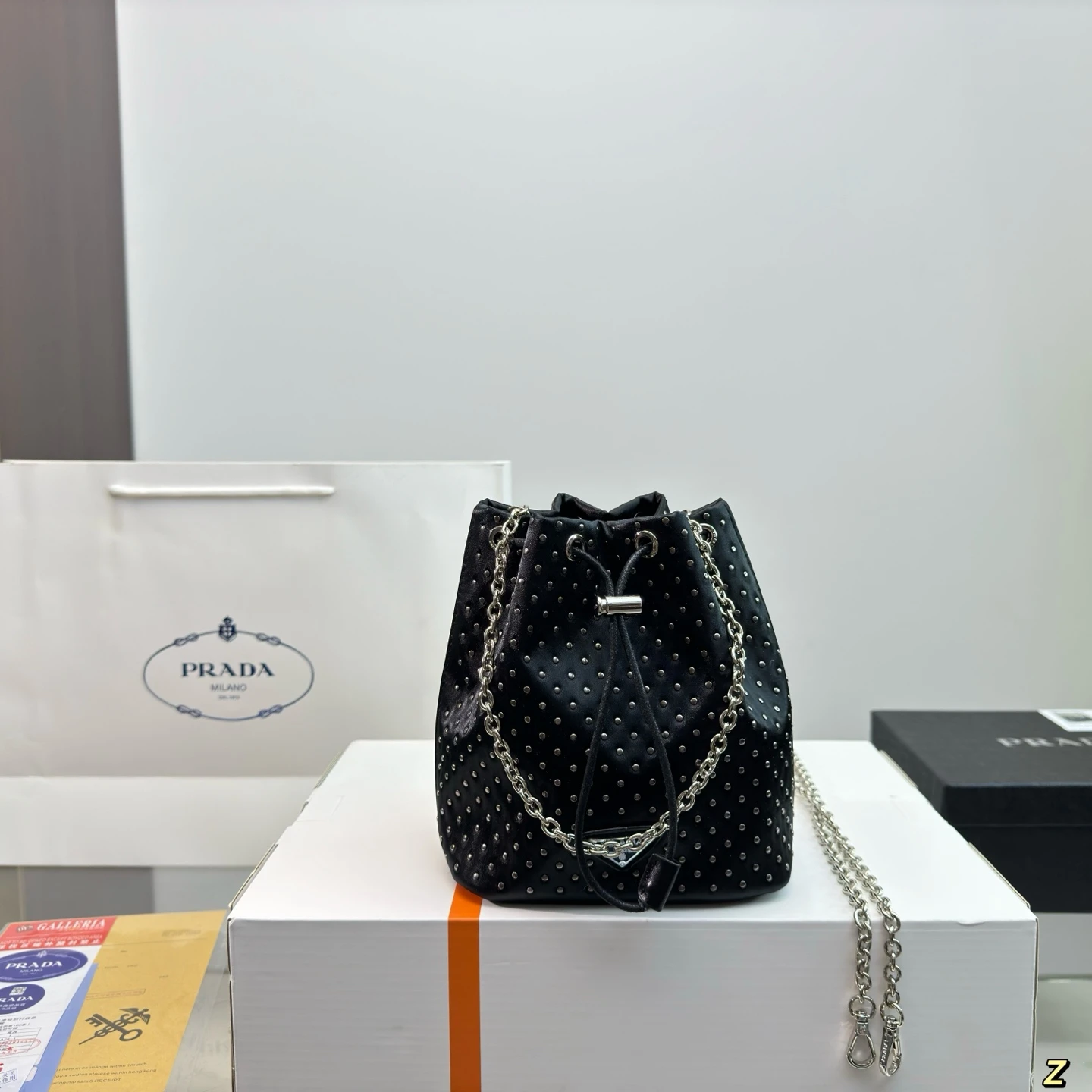 Prada Bag — 6e65ef0a