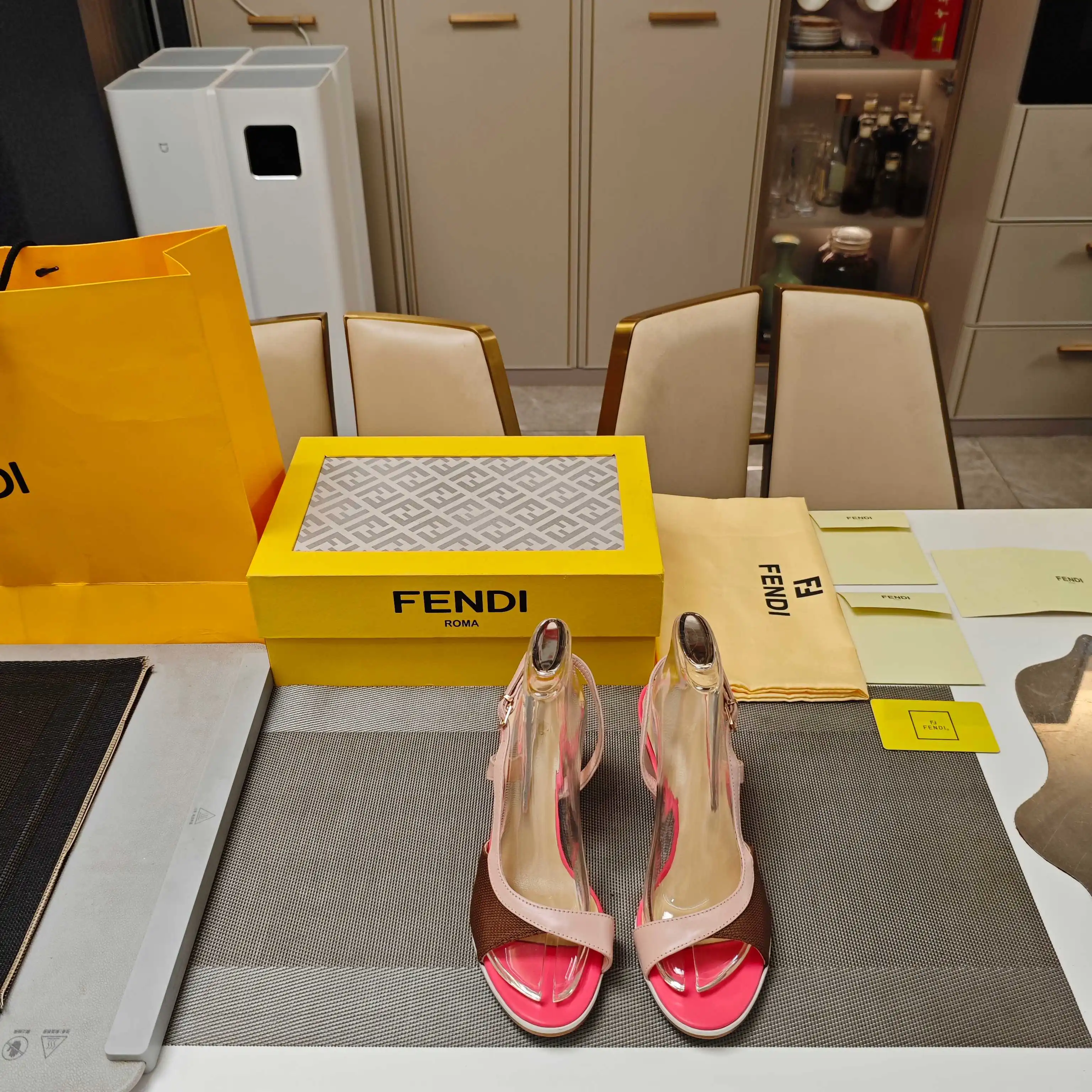 Fendi Sandals — 0f43ae2c