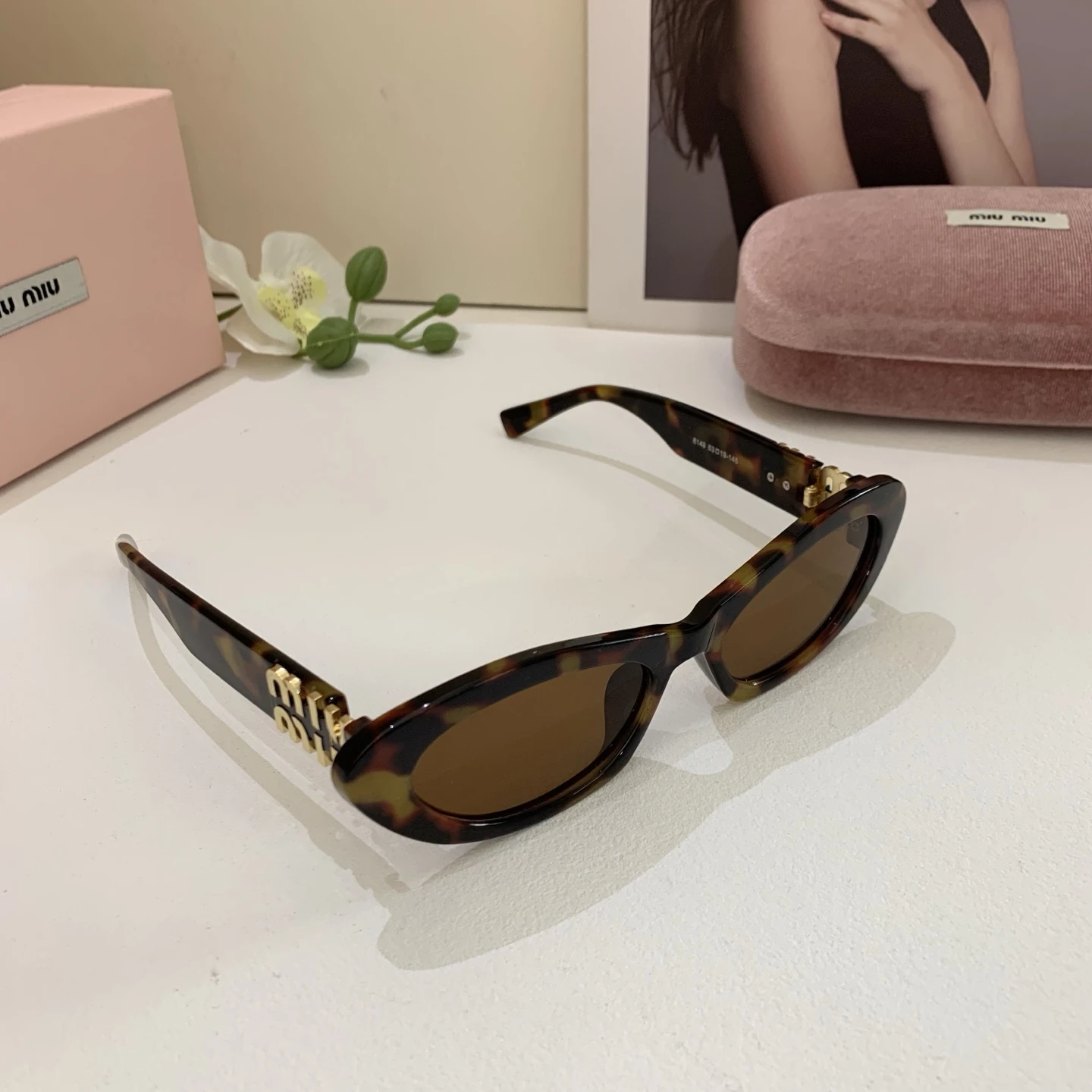Miu Miu Eyewear — cc92ec67