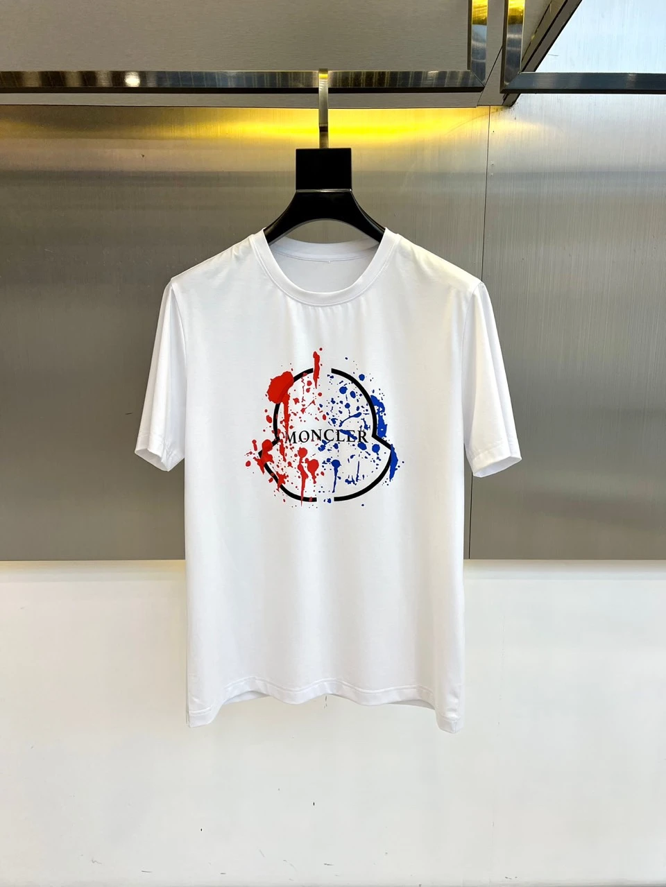 Moncler T-Shirt — 8813aeee