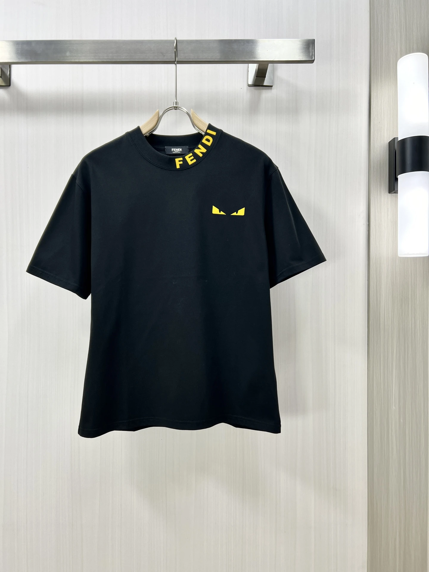 Fendi T-Shirt — 1b7aa4ba