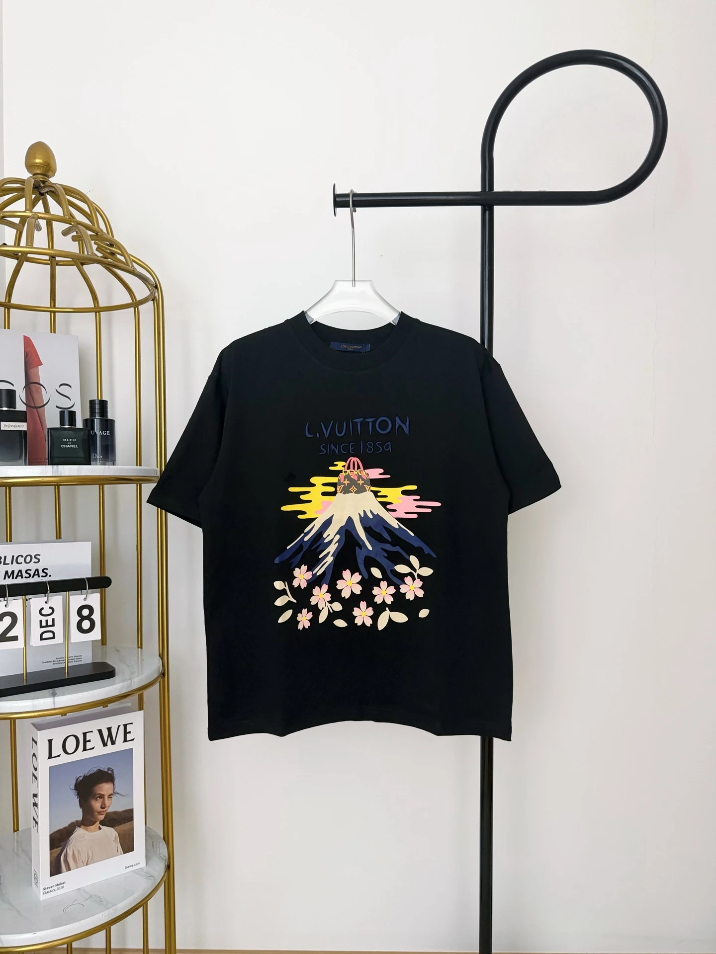 Louis Vuitton T-Shirt — d58dc7eb