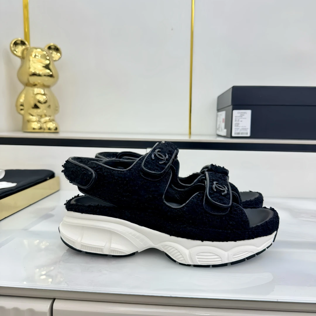 Chanel Slippers — 02642578