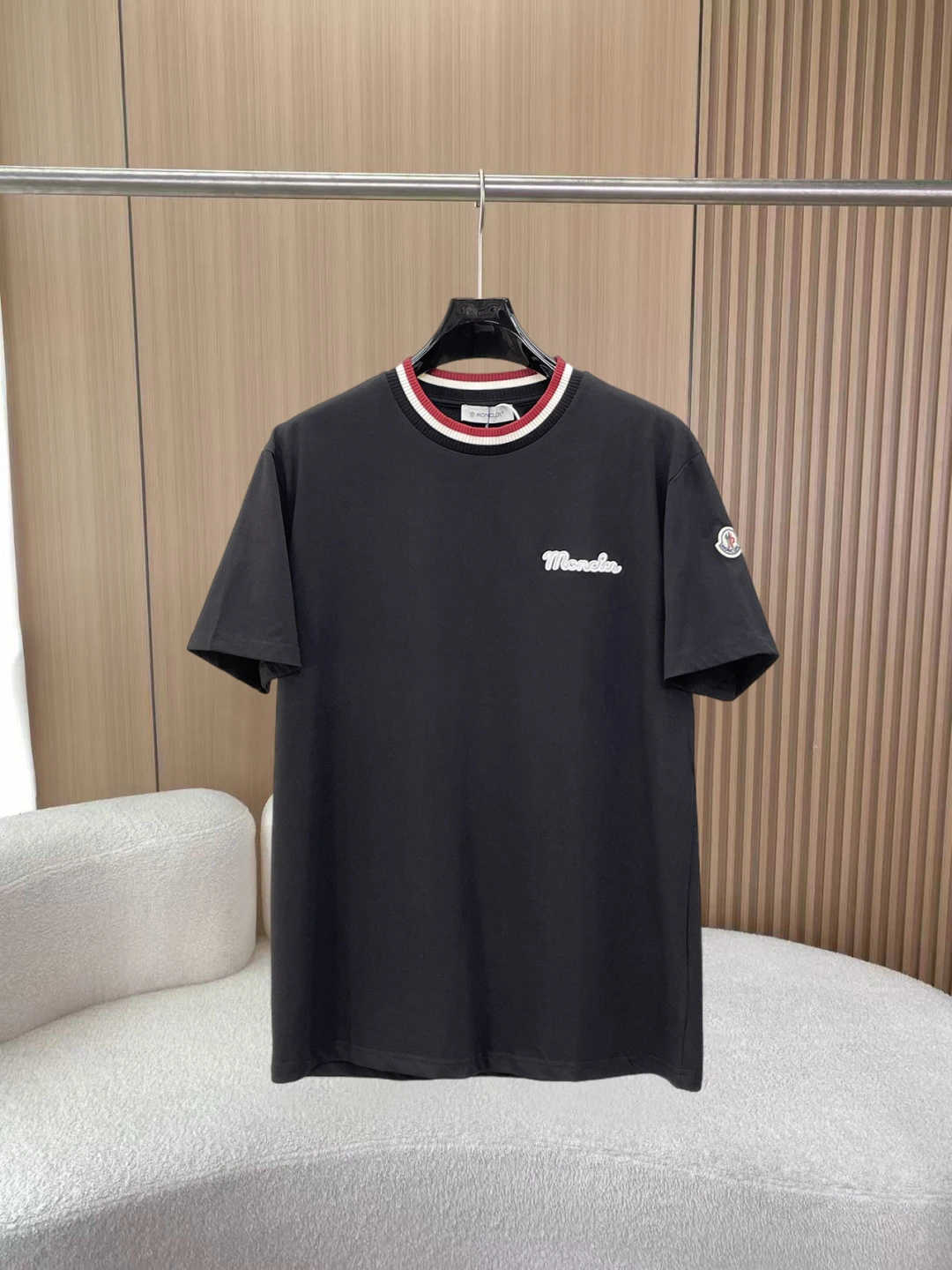 Moncler T-Shirt — 2bb66665