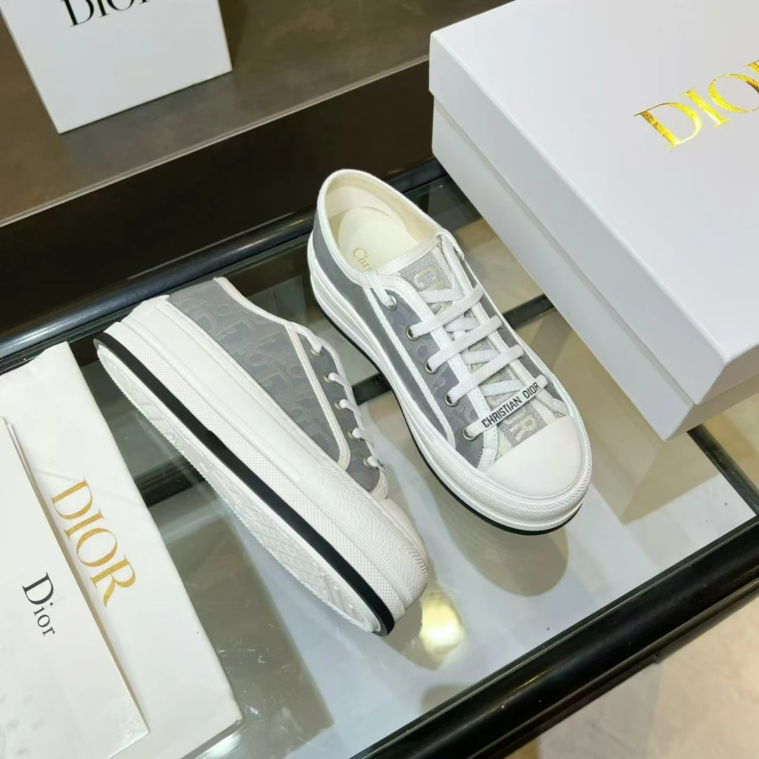 Dior Sneakers — 4edc1f17