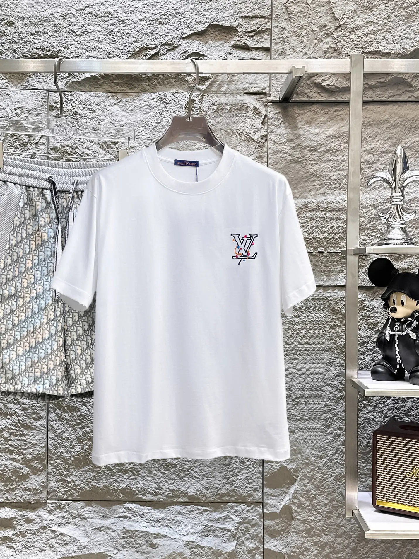 Louis Vuitton T-Shirt — 35ce0d51