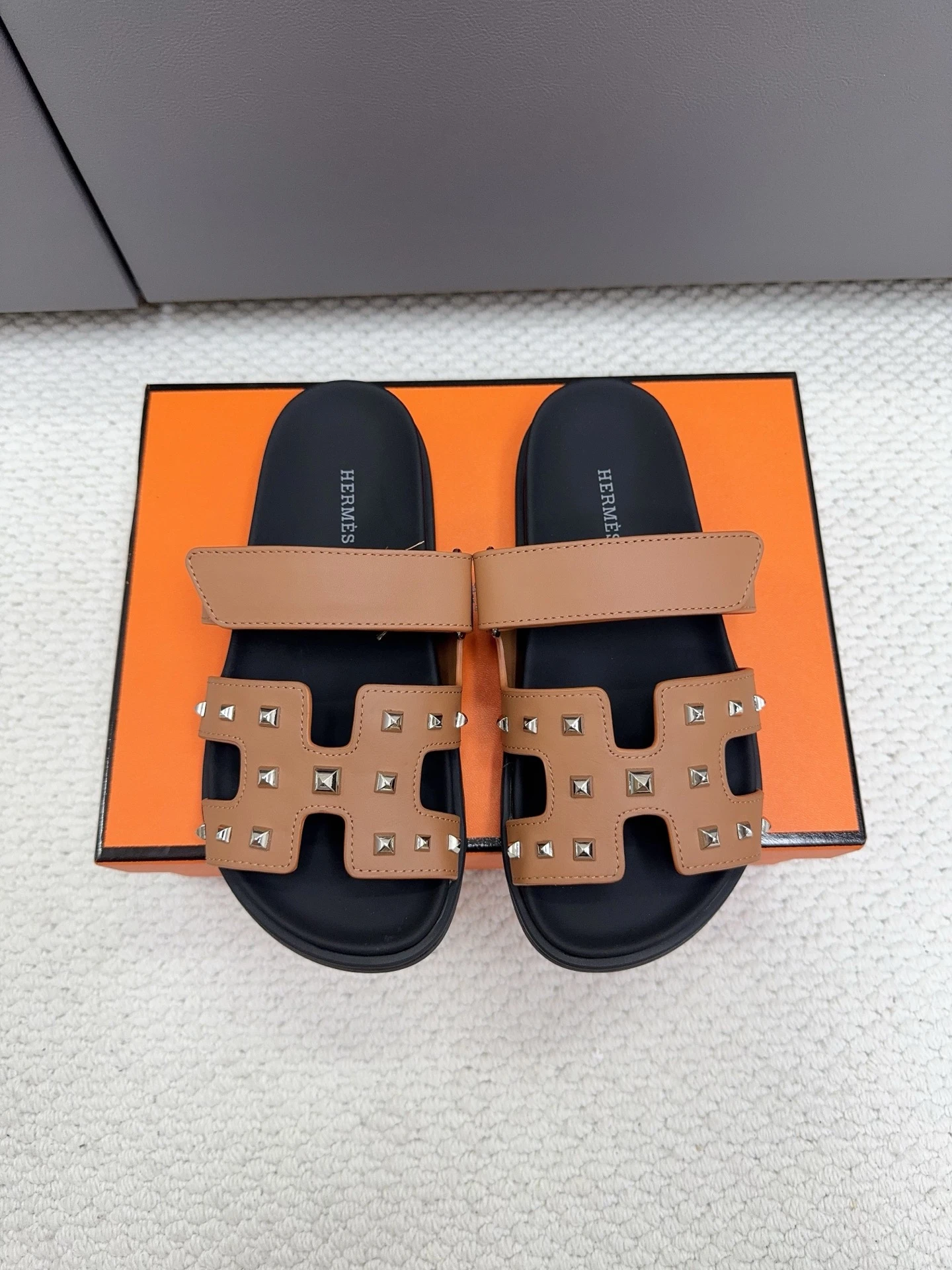Hermès Slippers — b9baabe3