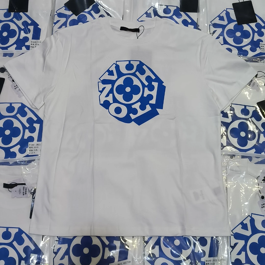 Louis Vuitton T-Shirt — dfe64663