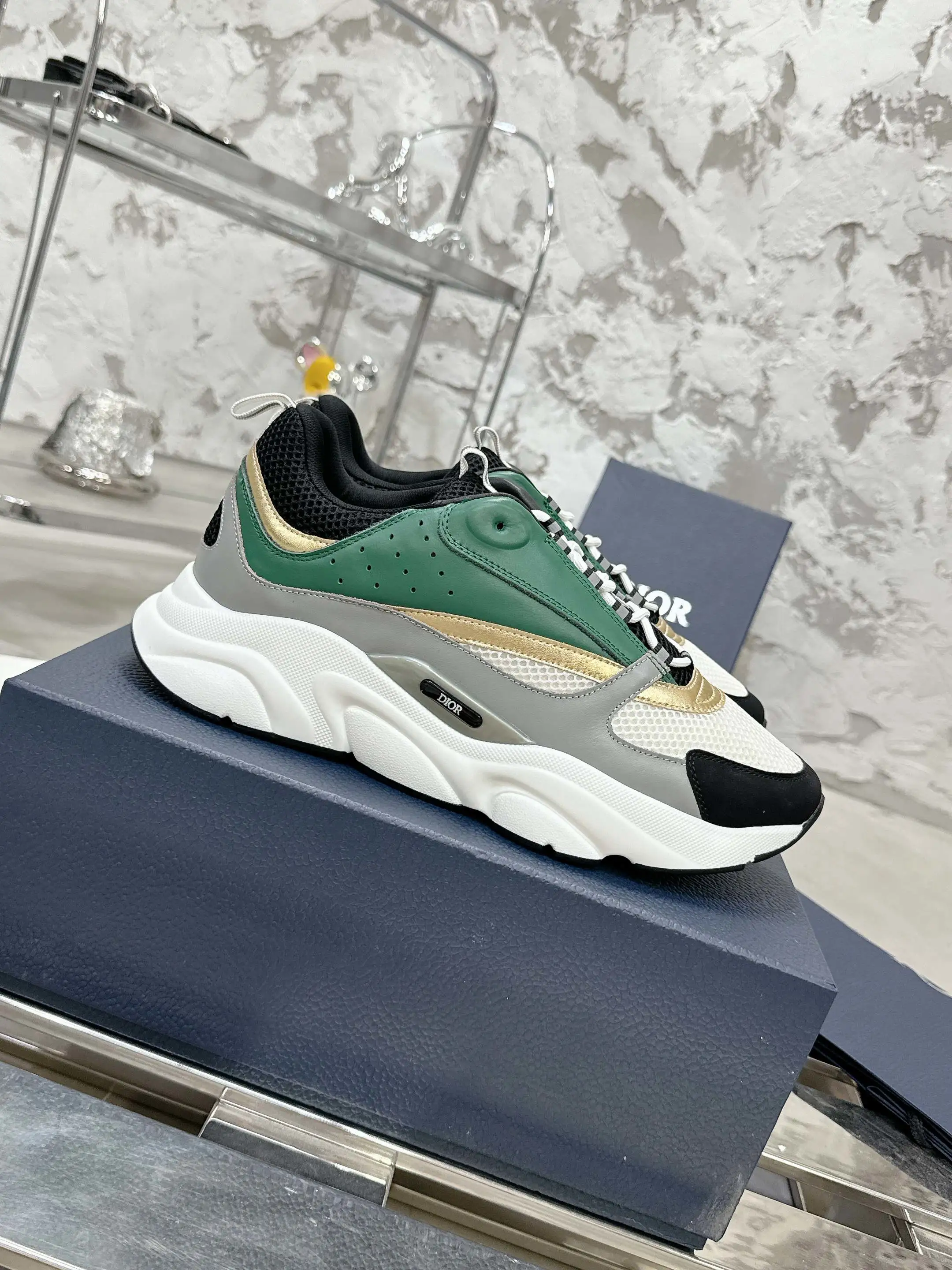 Dior Sneakers — b2ef7d0a