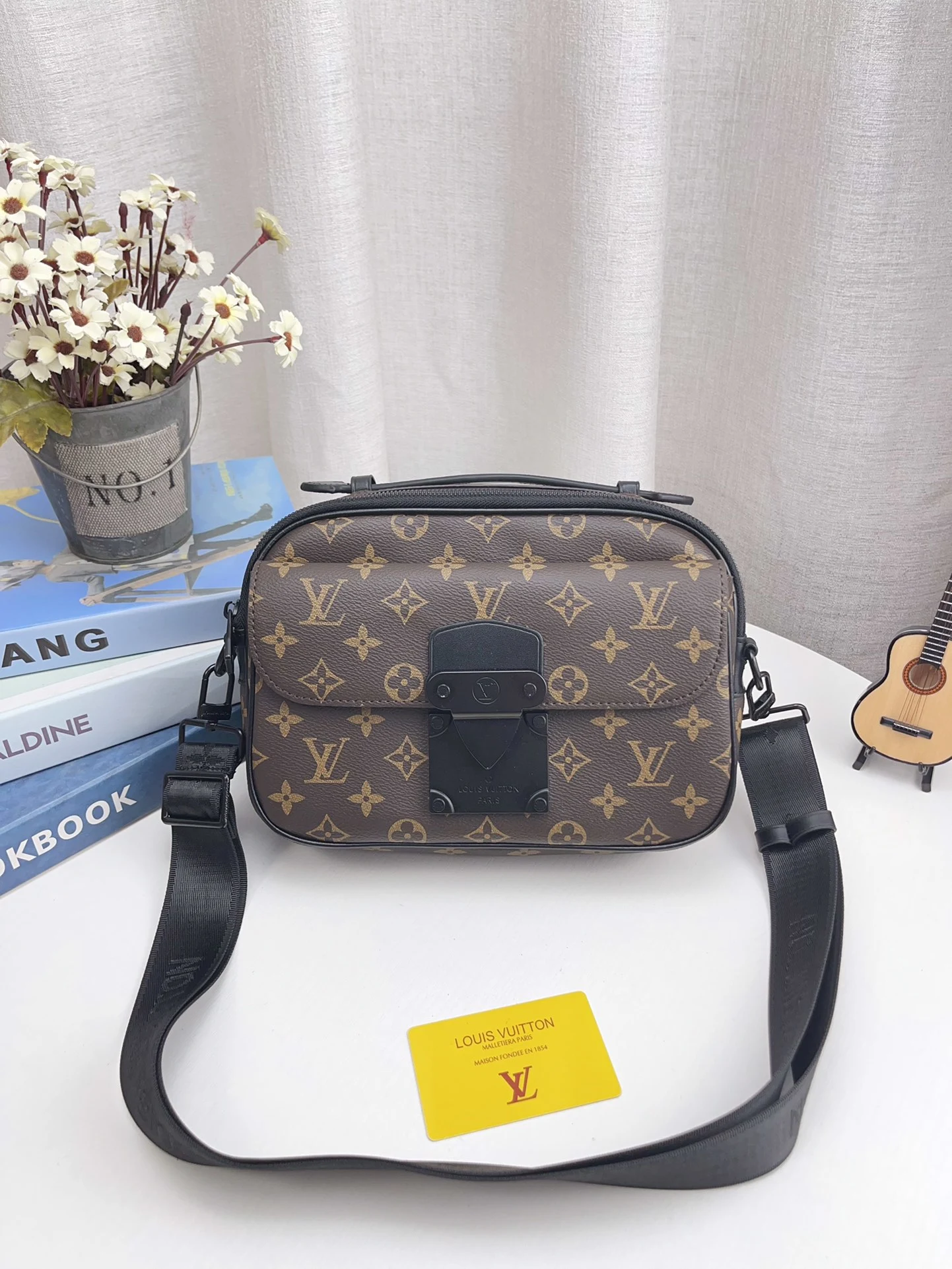Louis Vuitton Bag — 1253db27