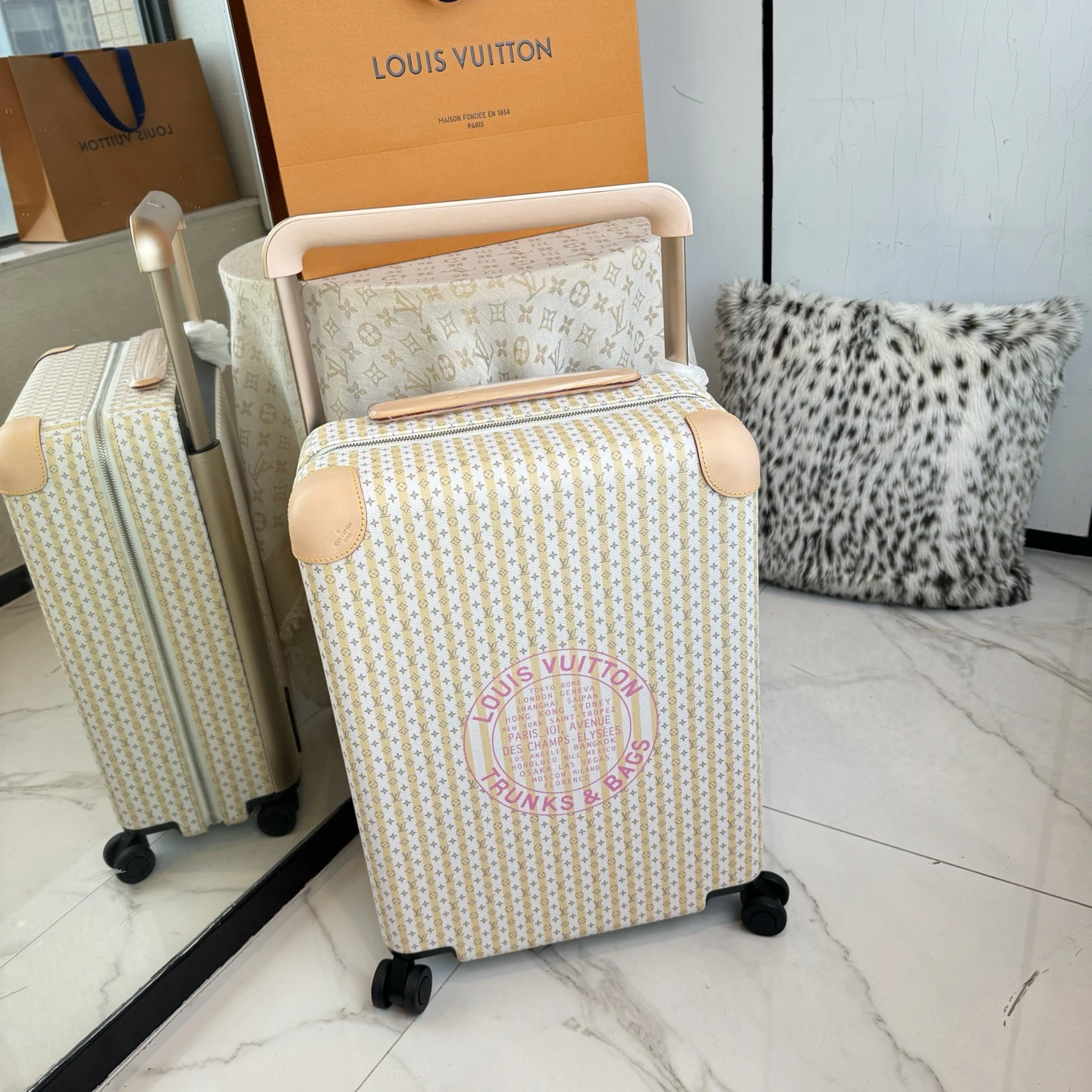 Luggage — 6098a6ea