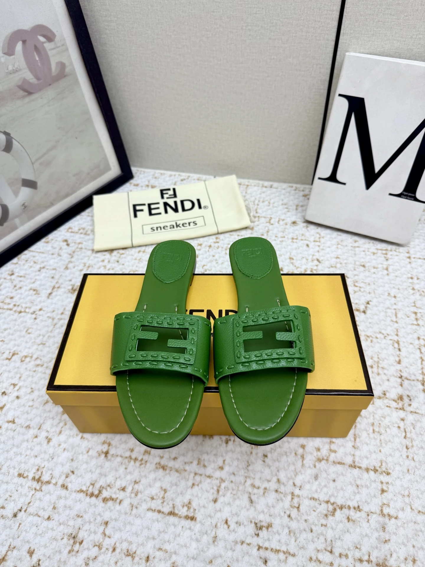 Fendi Slippers — c1e826c0
