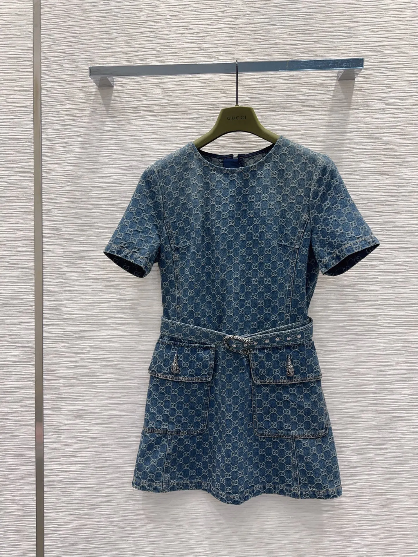 Dresses — 95f165e7