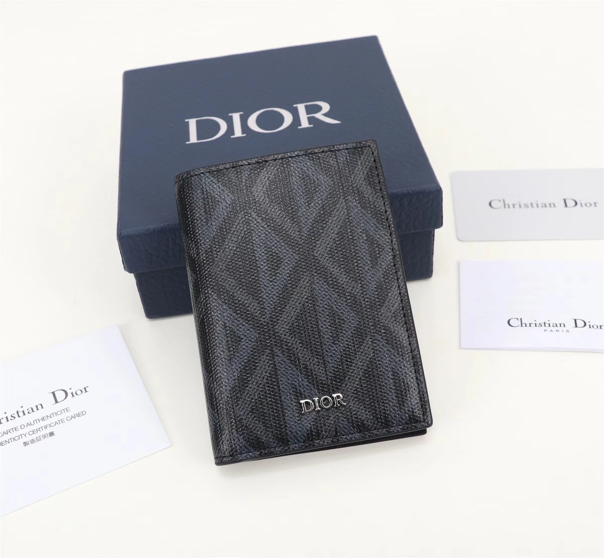 Dior Bag — e39cdd84