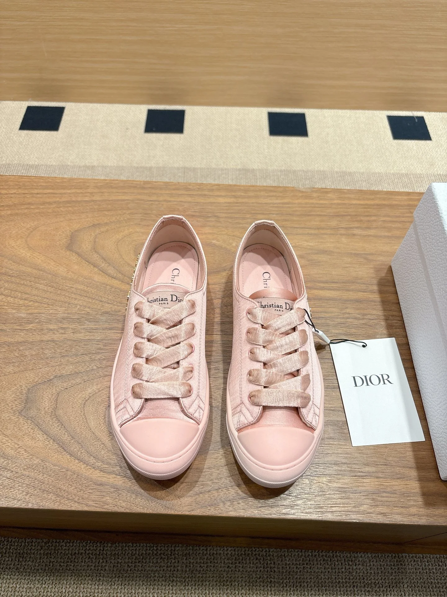 Dior Sneakers — 98e9dc12