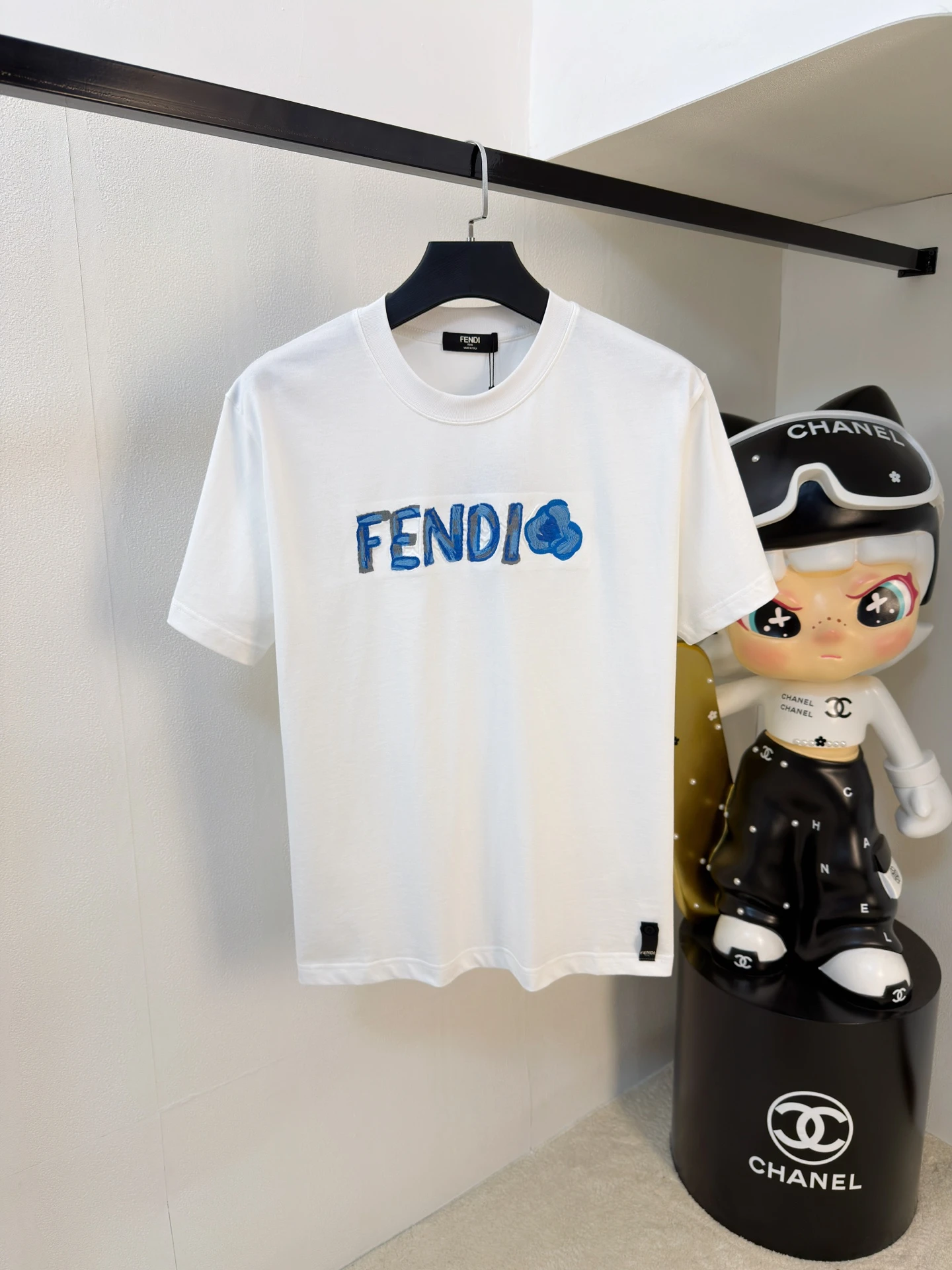 Fendi T-Shirt — d329131a