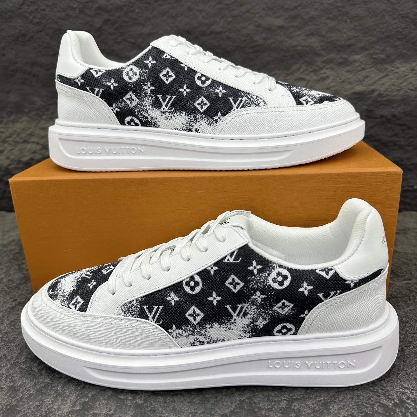 Louis Vuitton Sneakers — 743968df