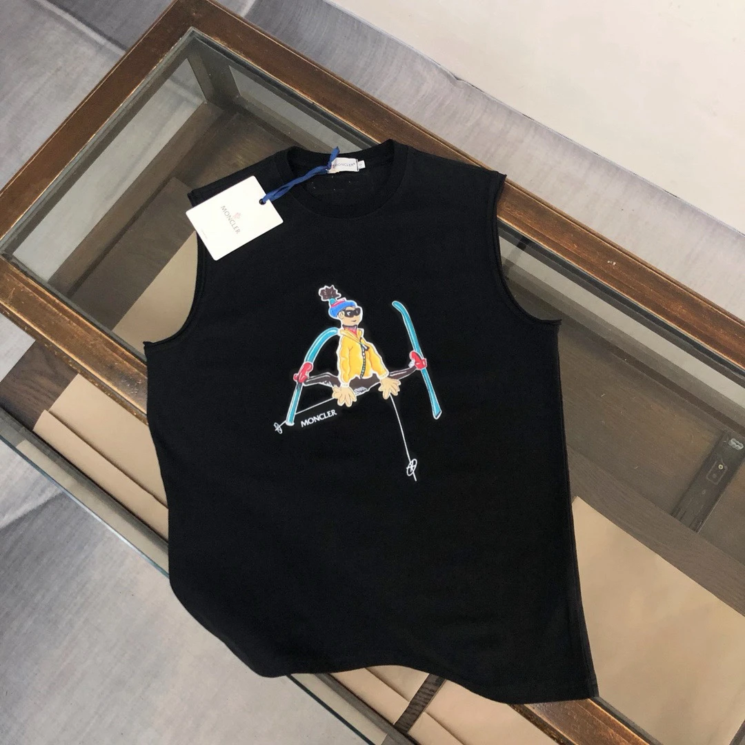 Moncler T-Shirt — d376e3a6