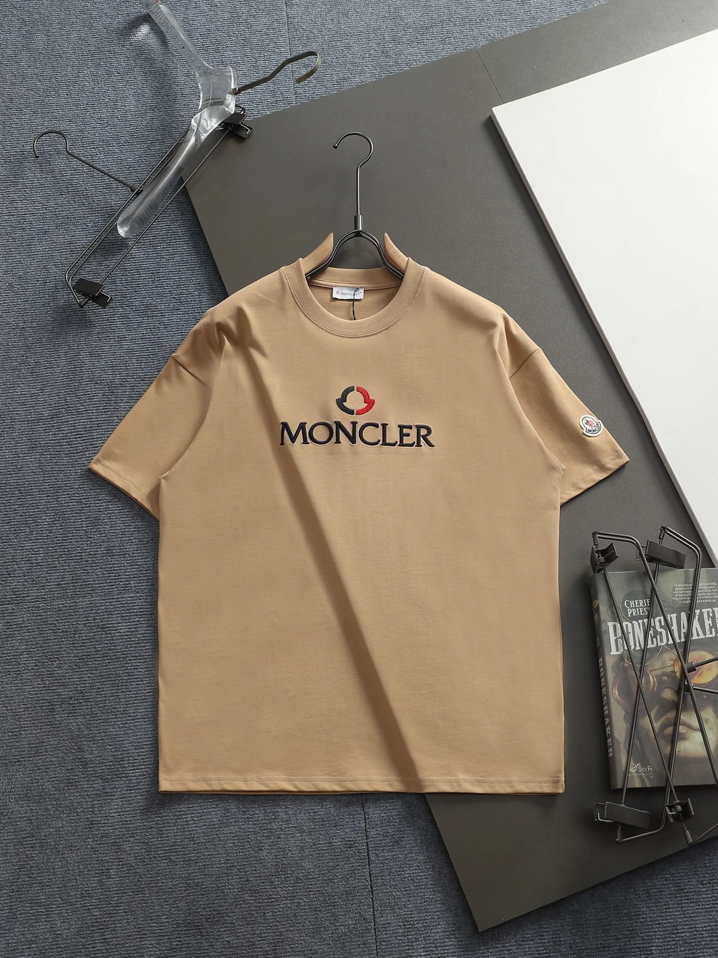 Moncler T-Shirt — ba161582
