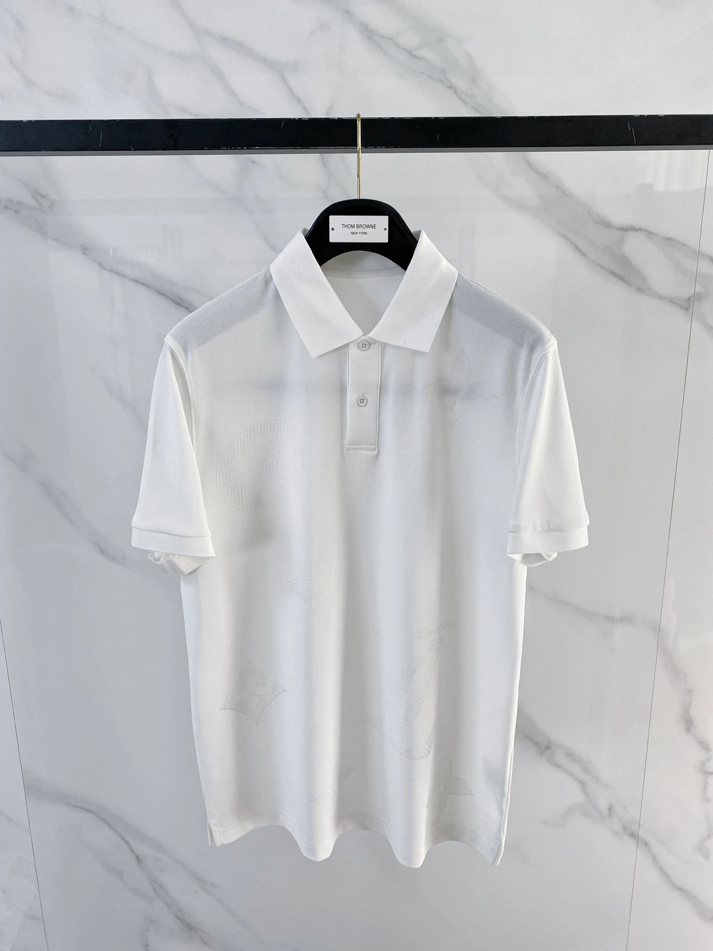 Louis Vuitton T-Shirt — 51ba0748