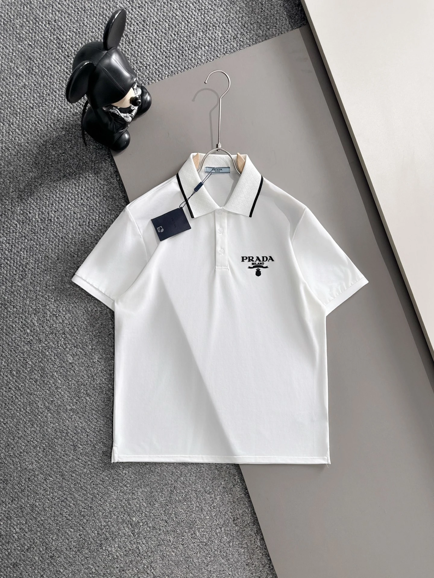 Prada T-Shirt — bf31a860